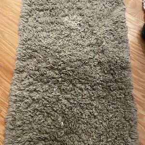 Tan/brown bath mat